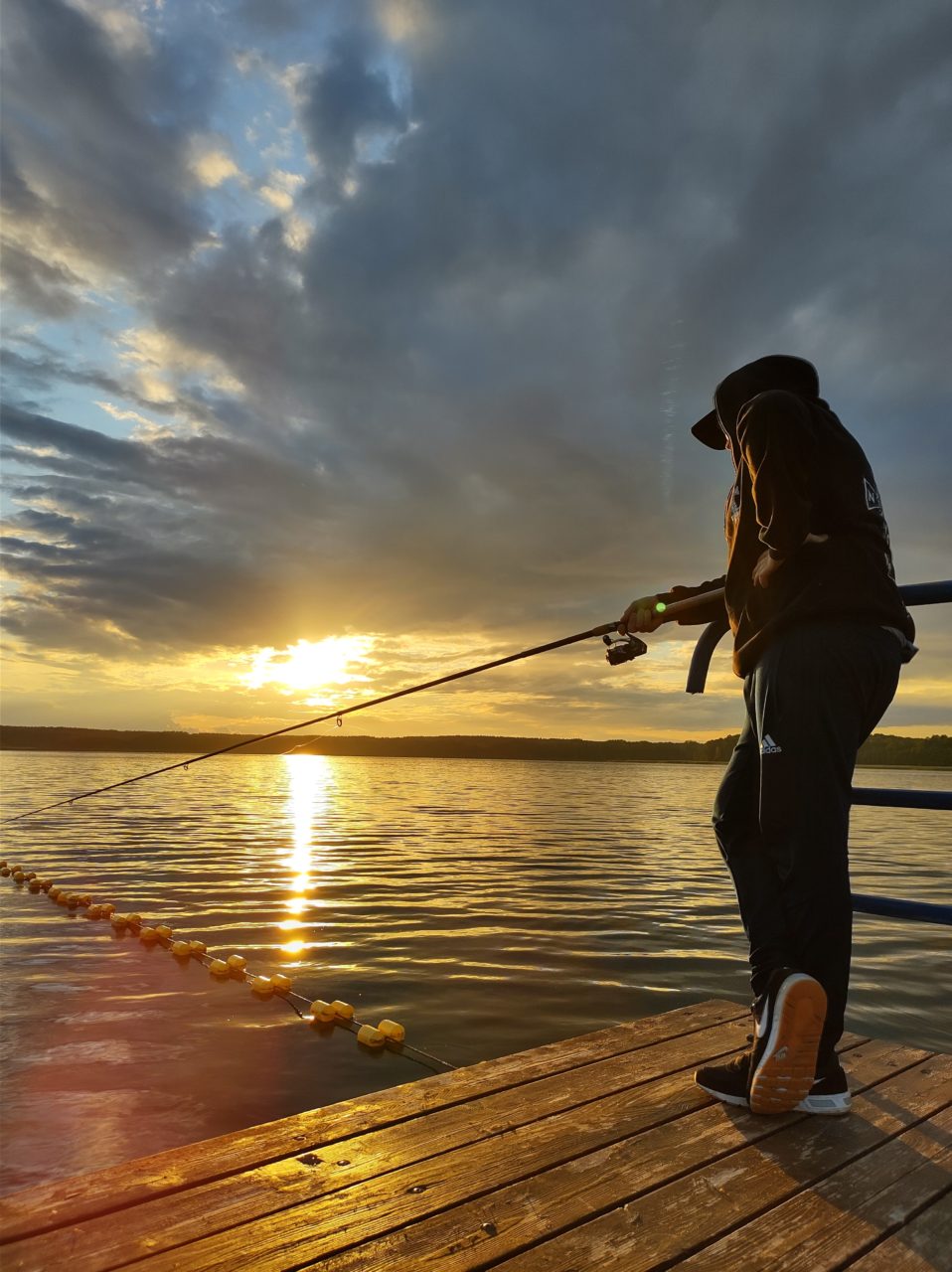 konkurs foto wędkowanie jezioro mężczyzna