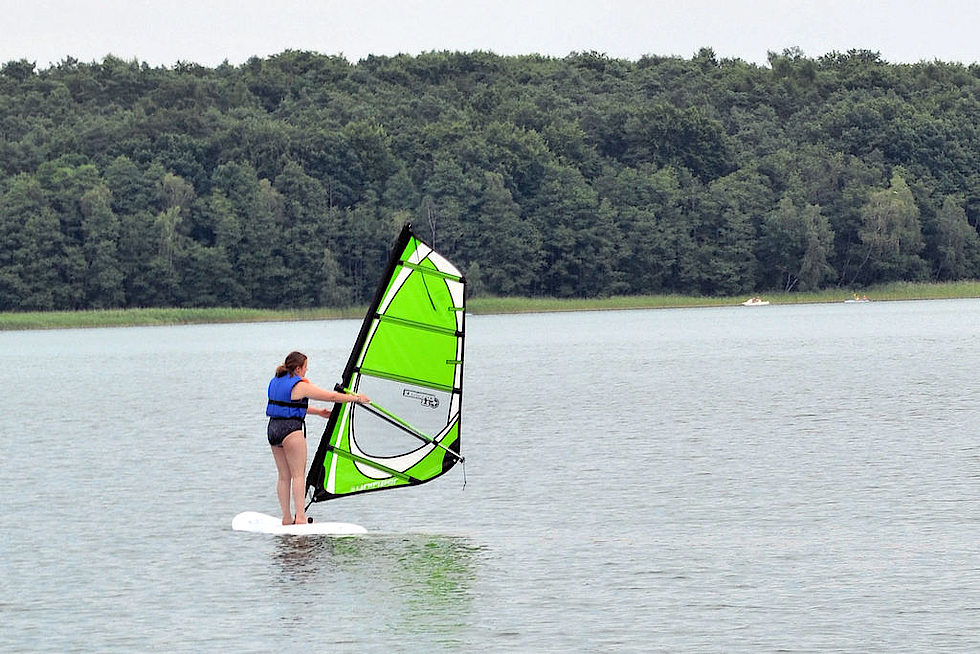 Windsurfing-jezioro