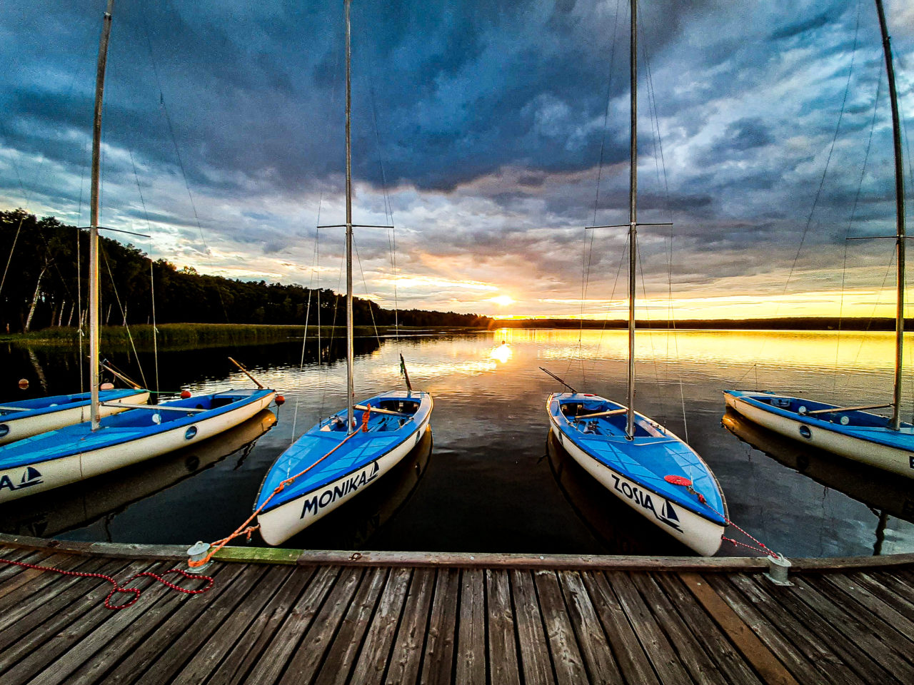 konkurs foto jezioro łódki wypożyczalnia i hangar